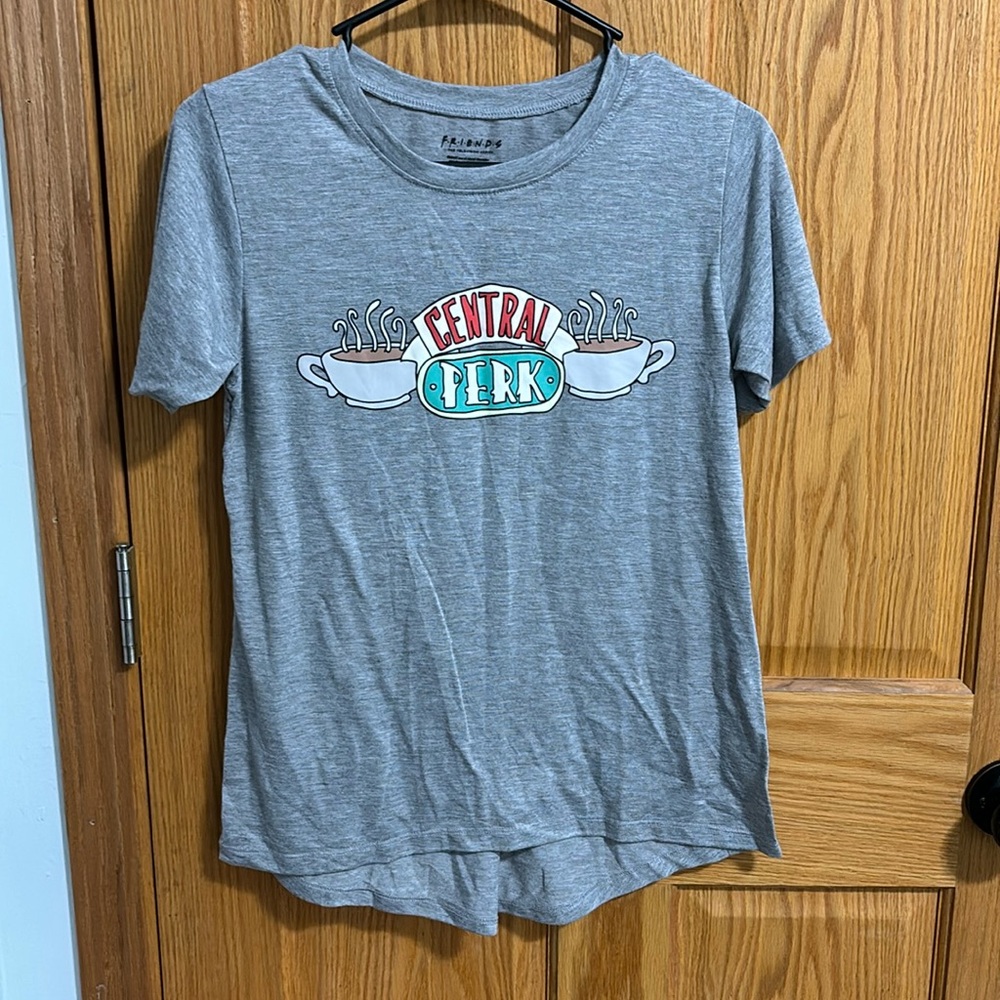 Friends short, F.R.I.E.N.D.S brand, grey t shirt